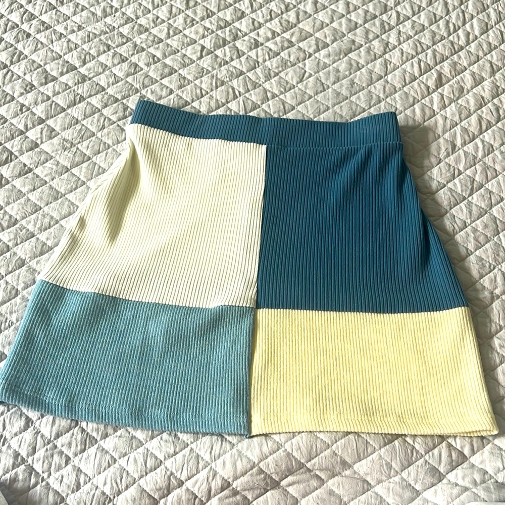 Pass skirt, medium, new, without tags but never worn